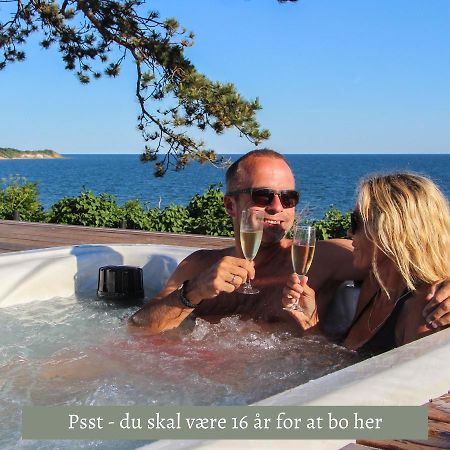 Fredensborg Badehotel Ronne Bagian luar foto