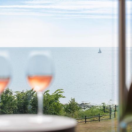 Fredensborg Badehotel Ronne Bagian luar foto