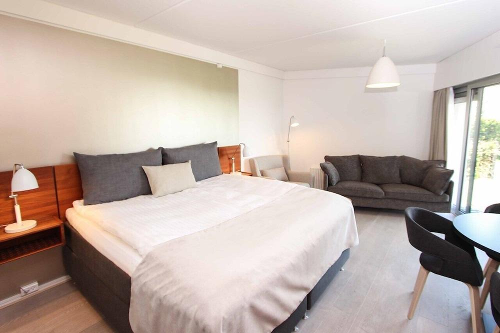 Fredensborg Badehotel Ronne Bagian luar foto