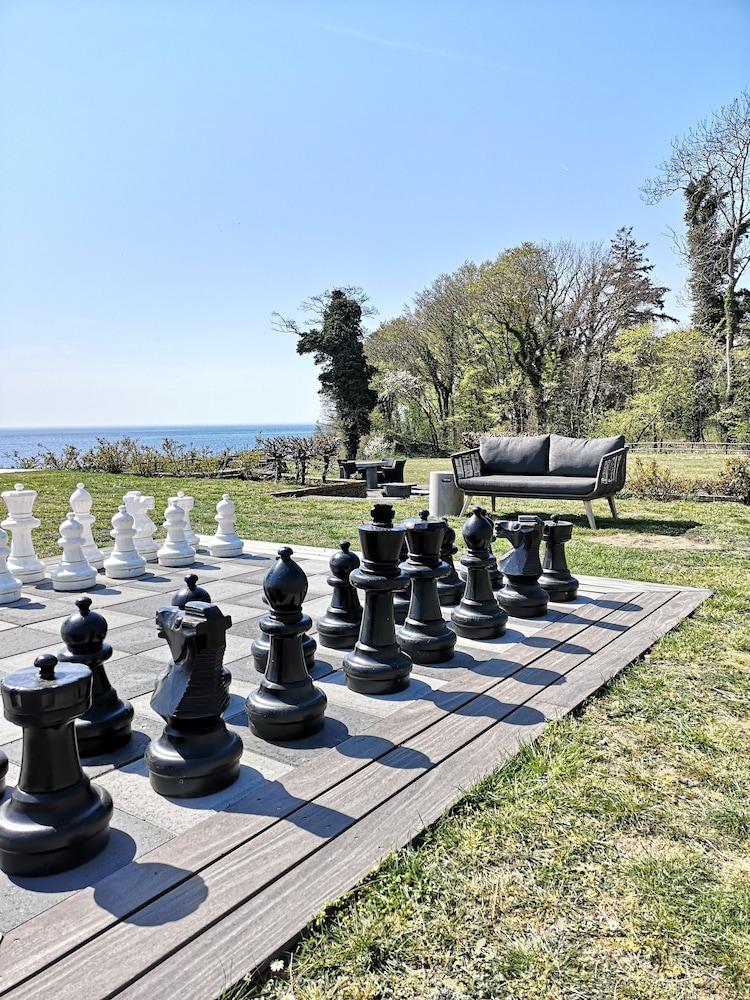 Fredensborg Badehotel Ronne Bagian luar foto