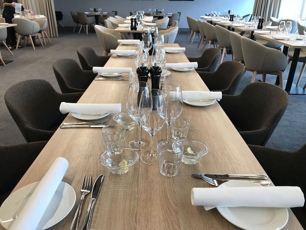 Fredensborg Badehotel Ronne Bagian luar foto