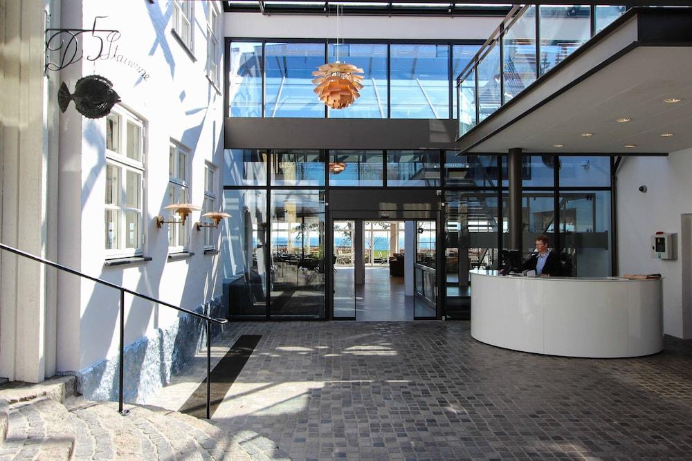 Fredensborg Badehotel Ronne Bagian luar foto