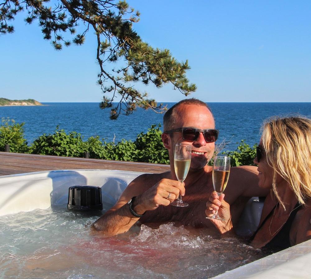 Fredensborg Badehotel Ronne Bagian luar foto