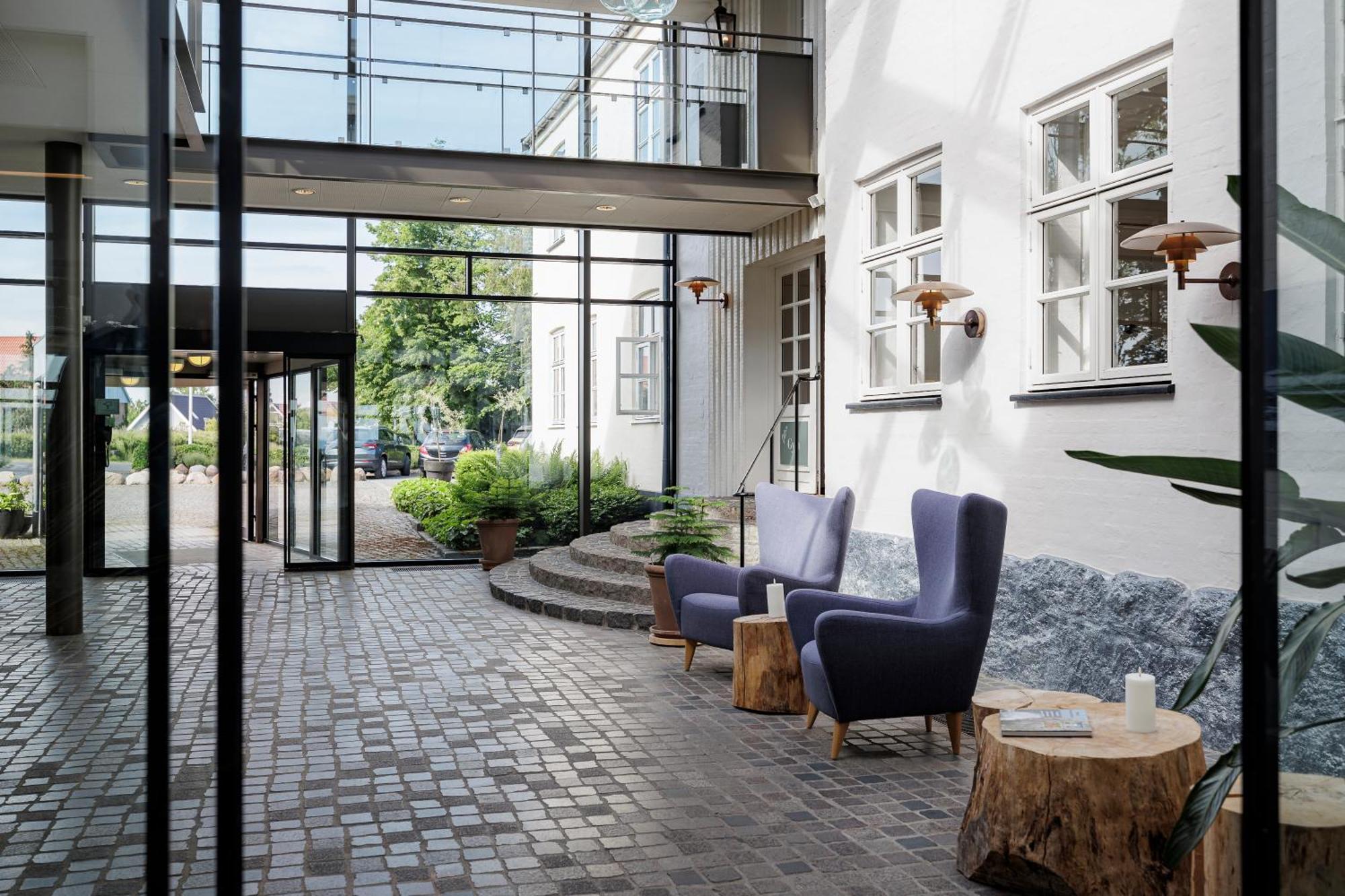 Fredensborg Badehotel Ronne Bagian luar foto