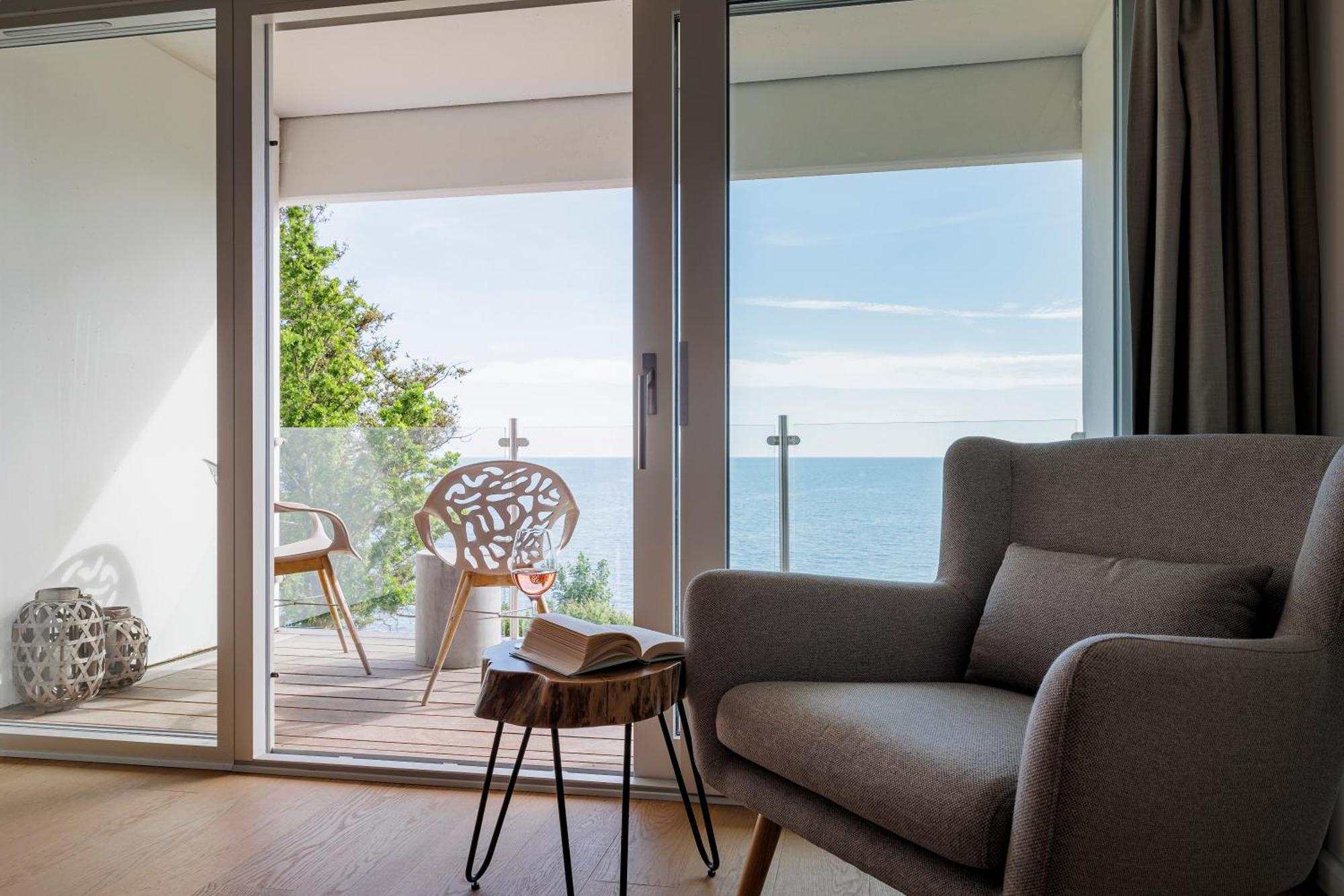 Fredensborg Badehotel Ronne Bagian luar foto