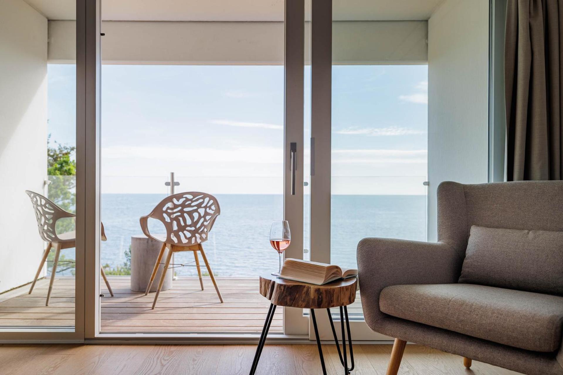 Fredensborg Badehotel Ronne Bagian luar foto