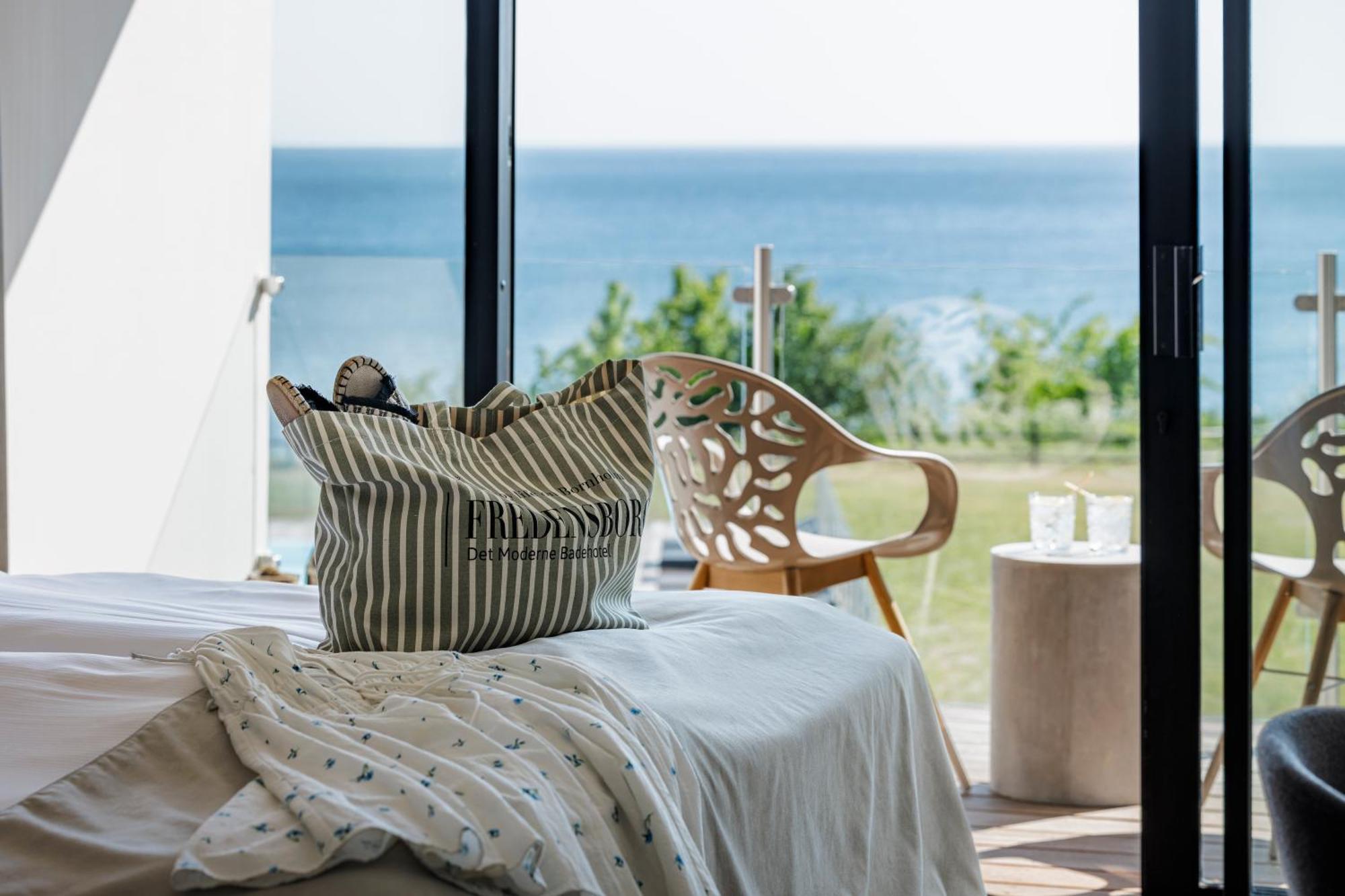 Fredensborg Badehotel Ronne Bagian luar foto