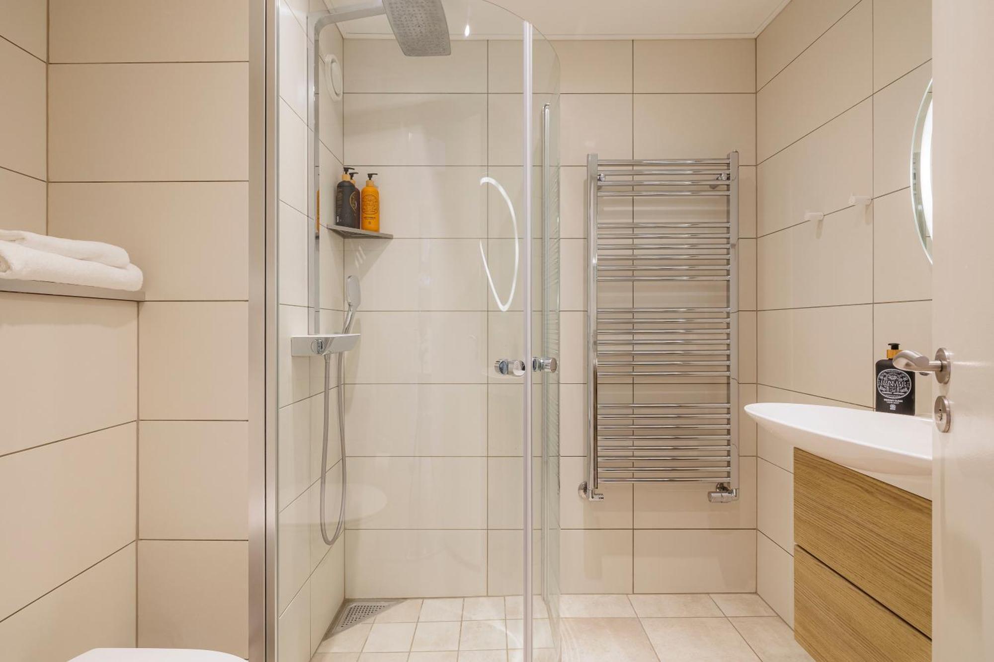 Fredensborg Badehotel Ronne Bagian luar foto