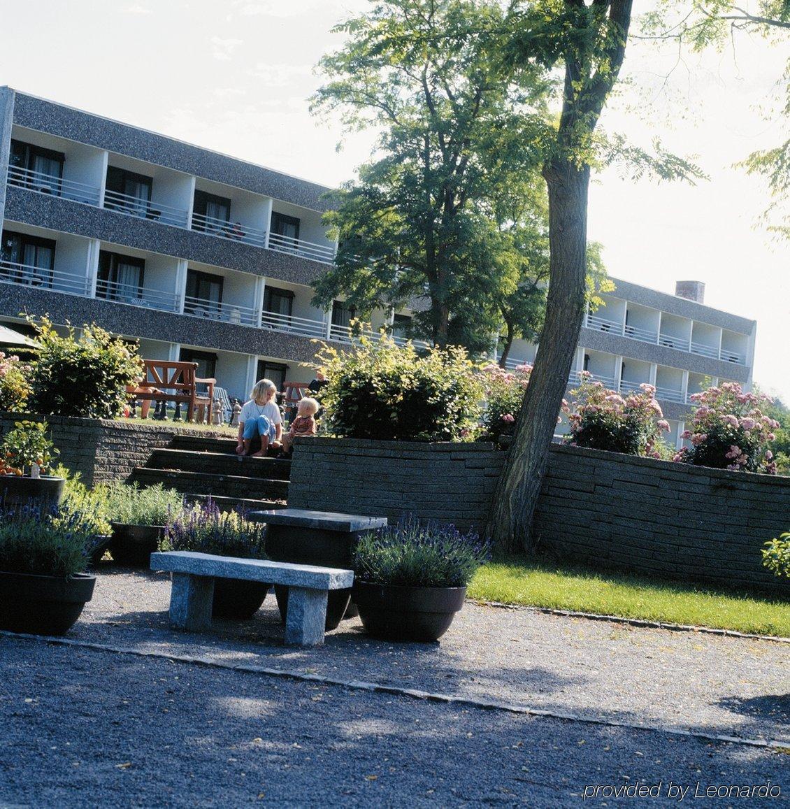Fredensborg Badehotel Ronne Bagian luar foto